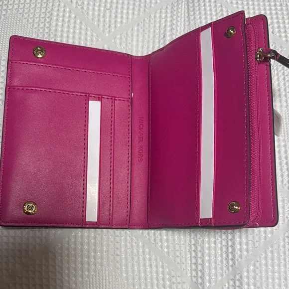 Michael Kors Monogram Wallet - Picture 4 of 4